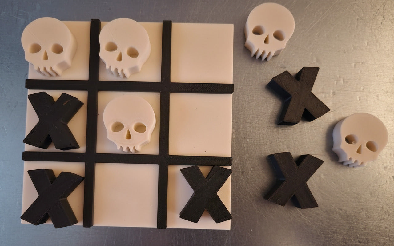 TIC-TAC-TOE: Skulls and Xs