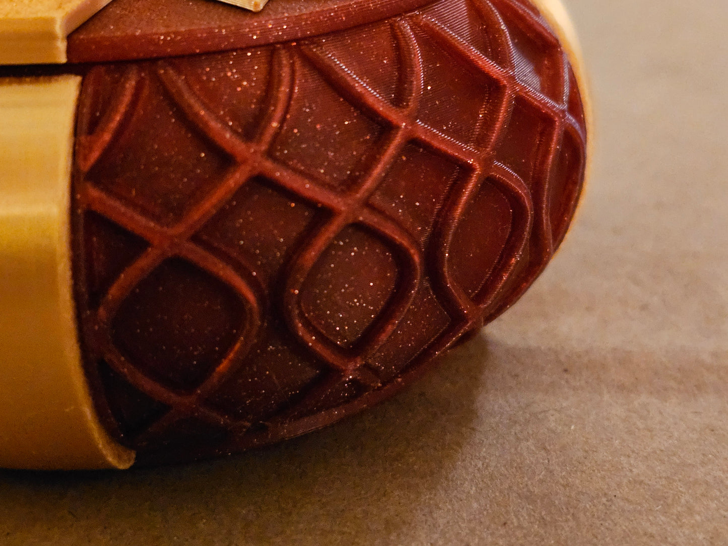 Christmas Present Gift Box & Sleigh (Wavy Lines) - Deep Red & Gold