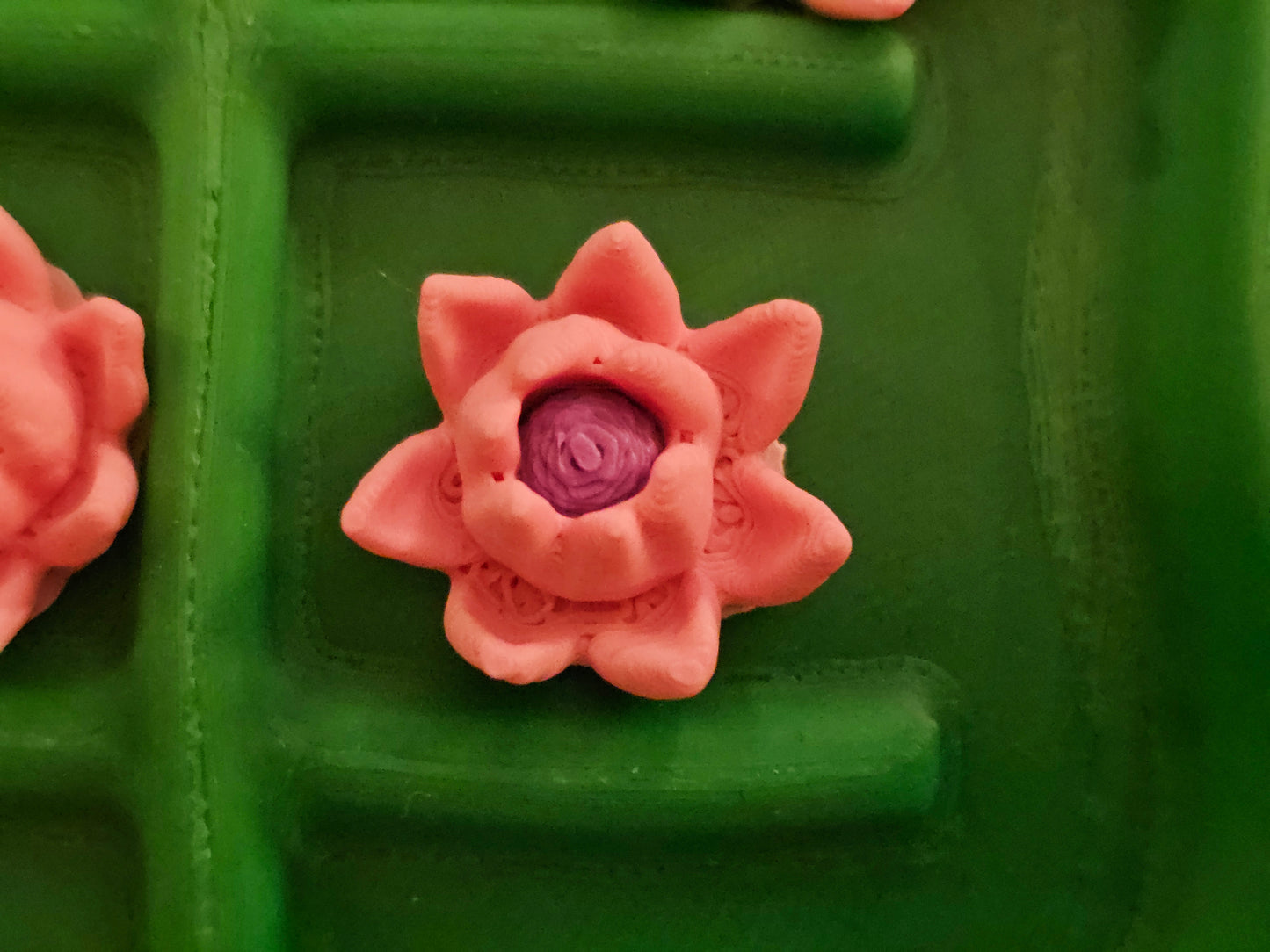 TIC-TAC-TOE: Frogs and Lotus Flowers on Lily Pad