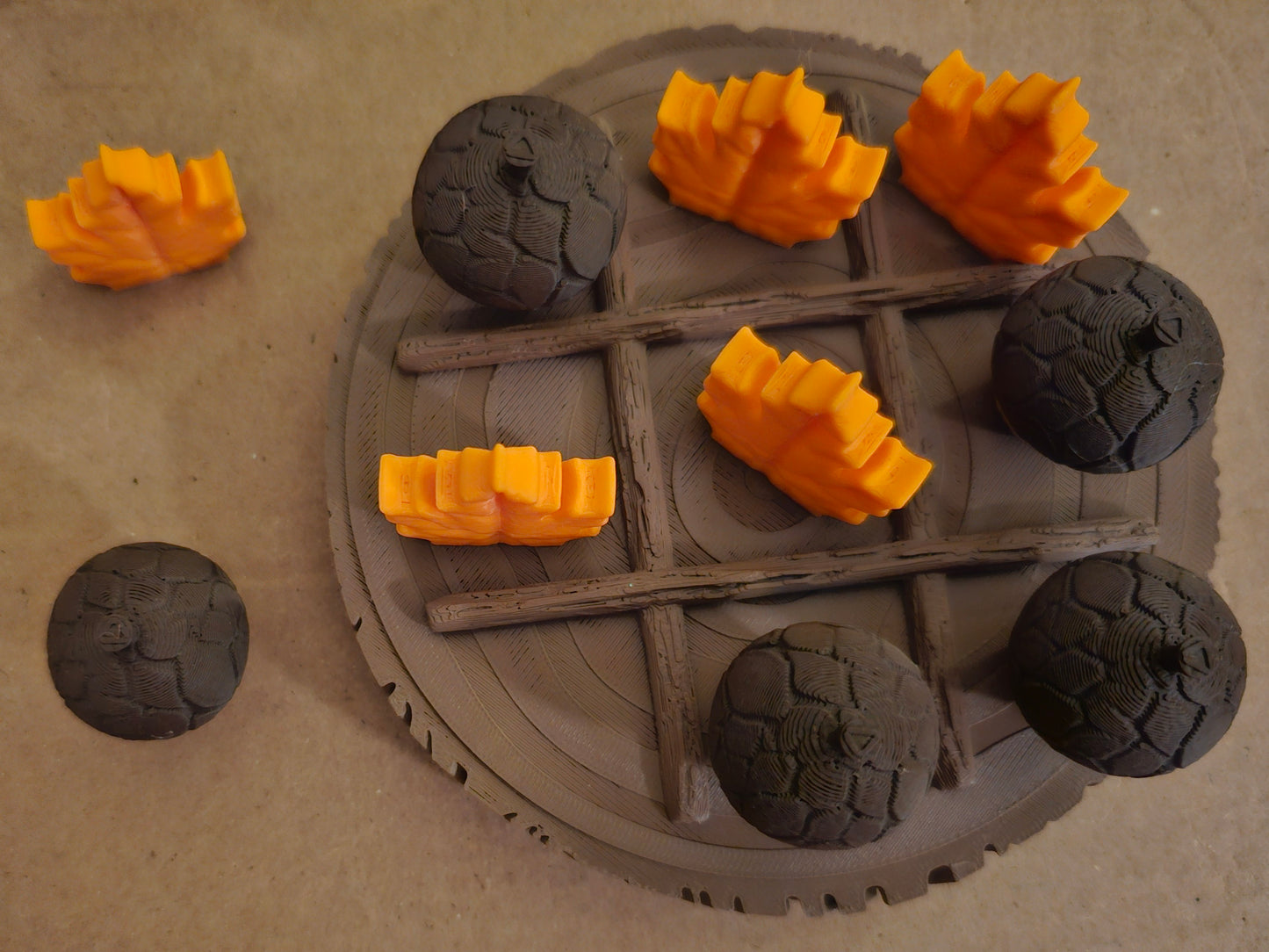 TIC-TAC-TOE: Acorns & Maple Leaves